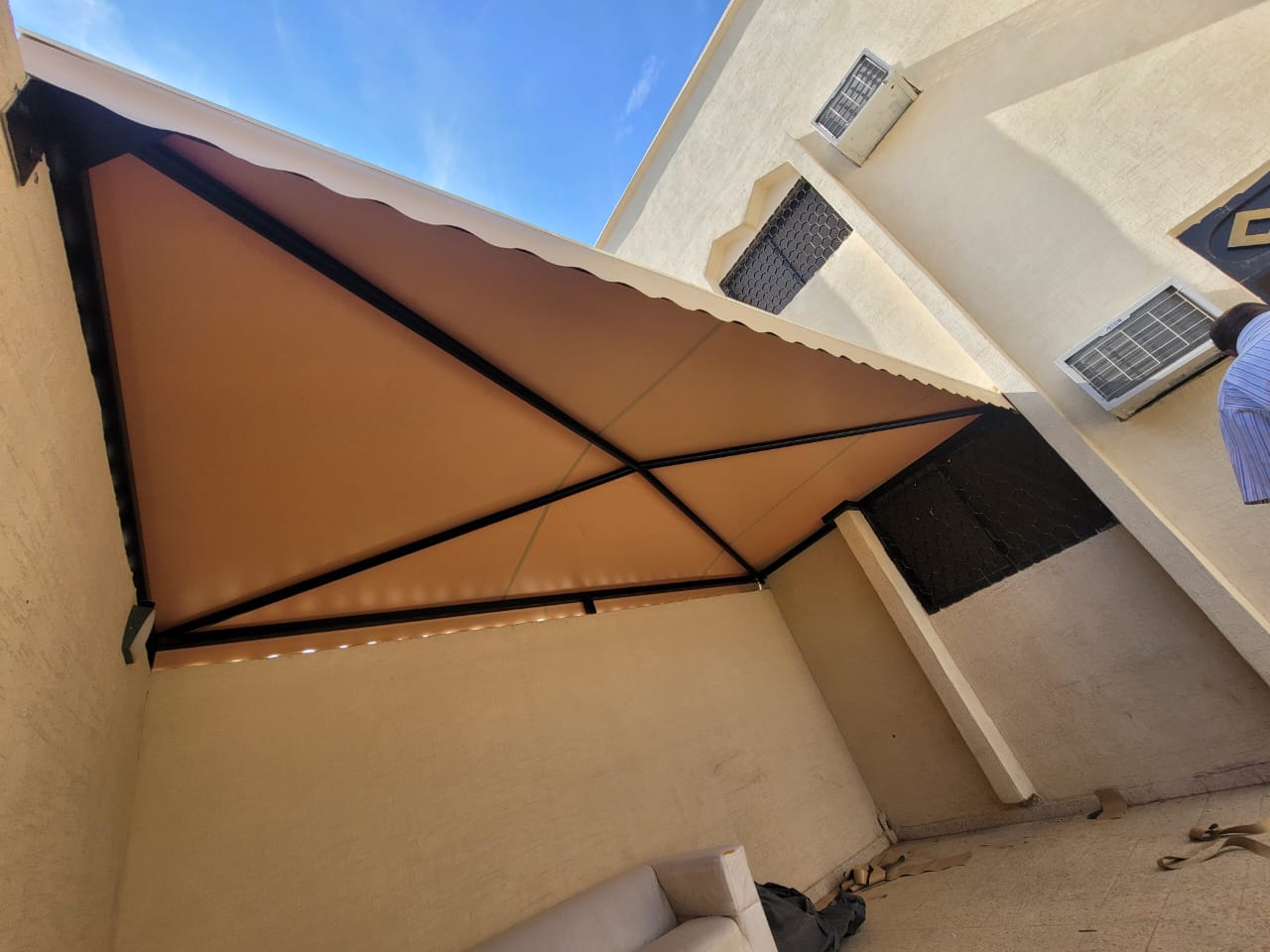 حداد مظلات وسواتر ابها